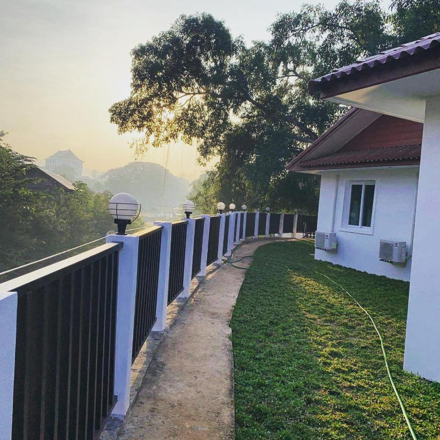 River View Villas Vang Vieng Esterno foto